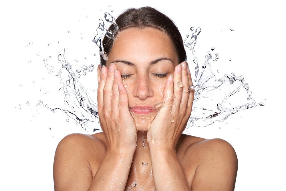 Best Face Wash For Sensitive Skin - Beauty Tribe