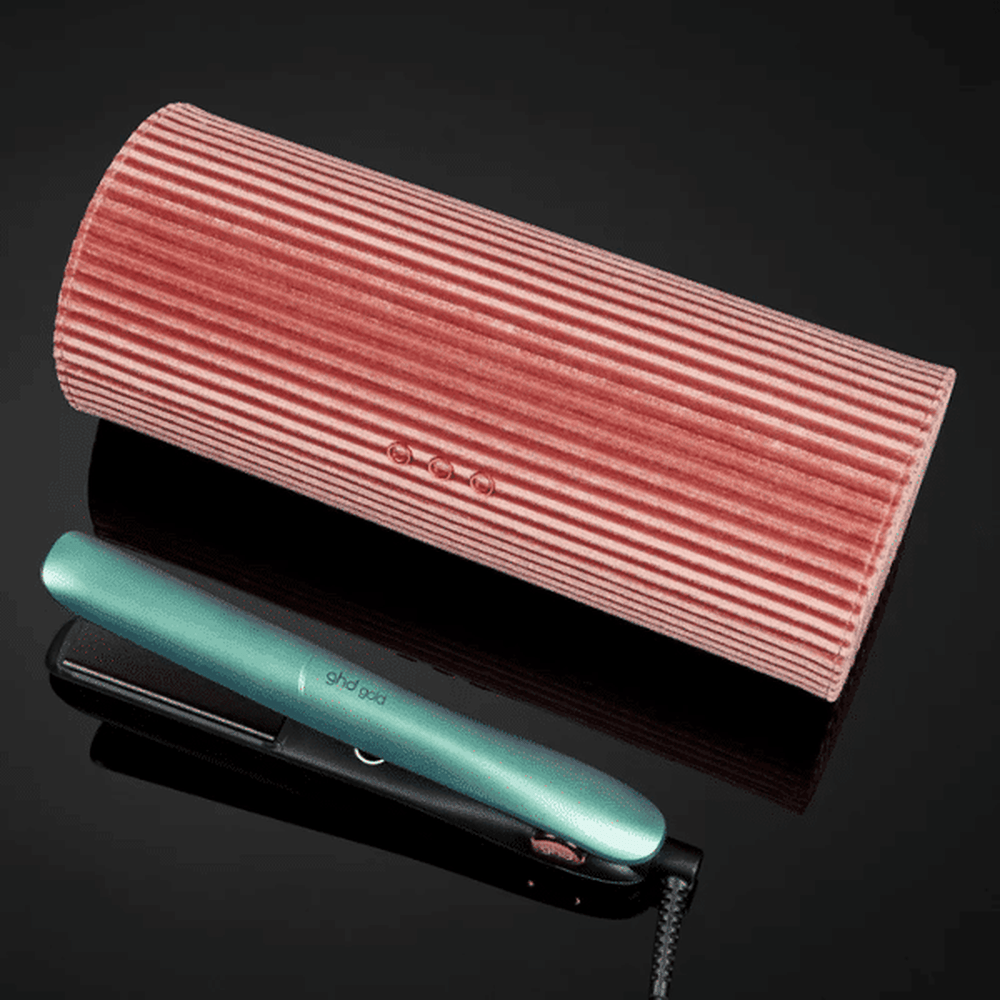 GHD Platinum+ Smart Styler Gift Set