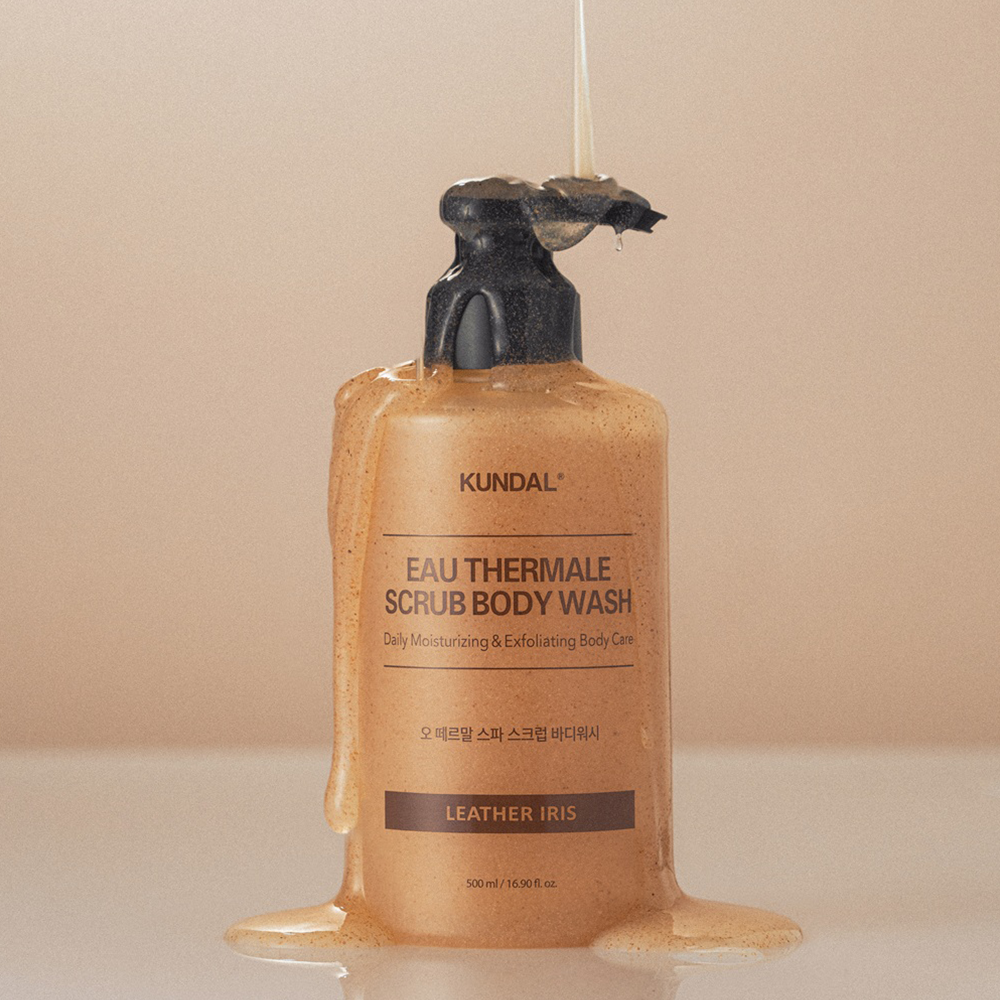 Kundal Eau Thermale Scrub Body Wash Leather Iris 500 ml