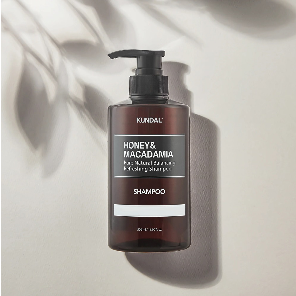 Kundal Honey &amp; Macadamia Nature Shampoo Blackberry Bay 500 ml