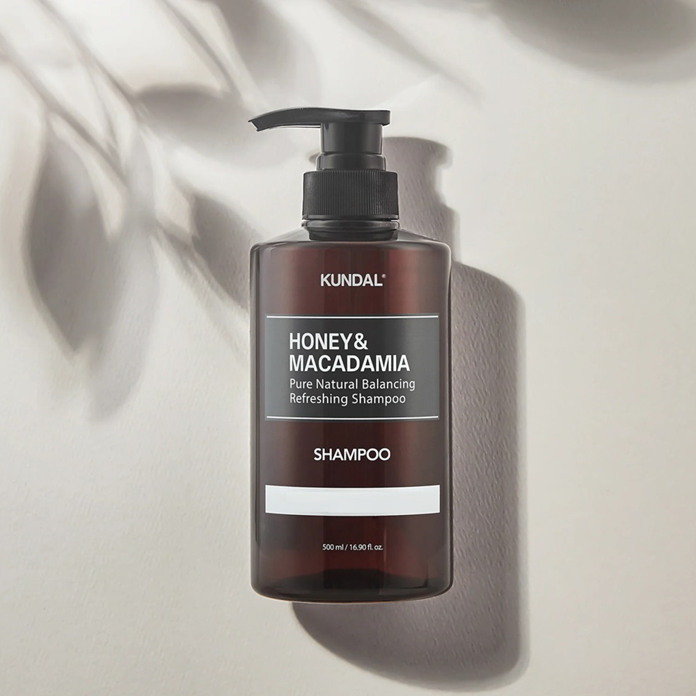 Kundal Honey &amp; Macadamia Pure Natural Balancing Refreshing Shampoo Cherry Blossom 500 ml