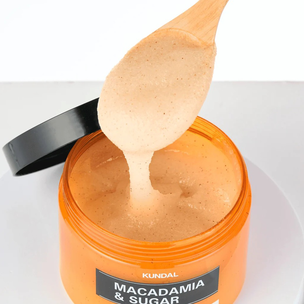 Kundal Macadamia &amp; Sugar Body Scrub Cherry Blossom 550g